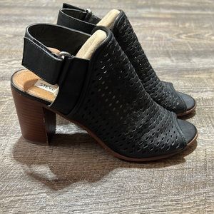 Steve Madden leather sandals 7.5